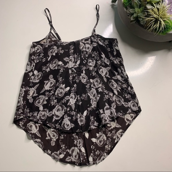 Silence and noise silk pleated front digital rose print brown tank top s - Picture 2 of 4